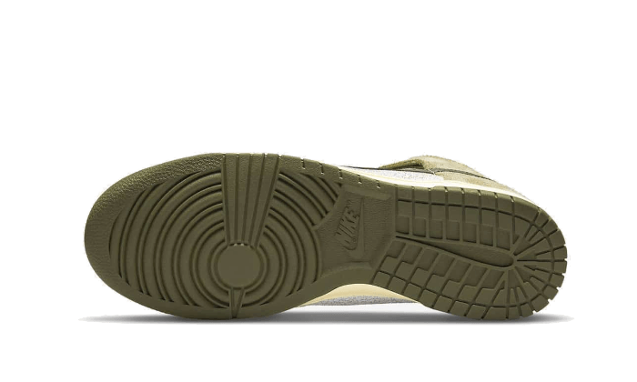 Nike-Dunk-High-Retro-Re-Raw-Halloween-wethenew3_800x.png