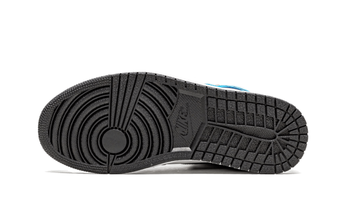 air-jordan-1-high-og-prototype_1200x.png