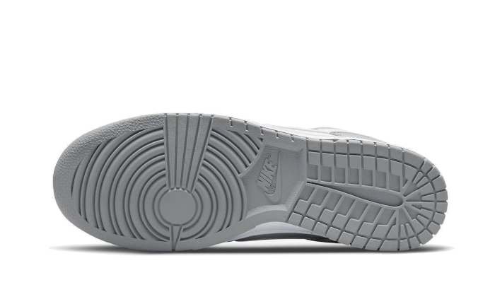 nike-dunk-low-two-tone-grey-wethenew-1_3_800x.png