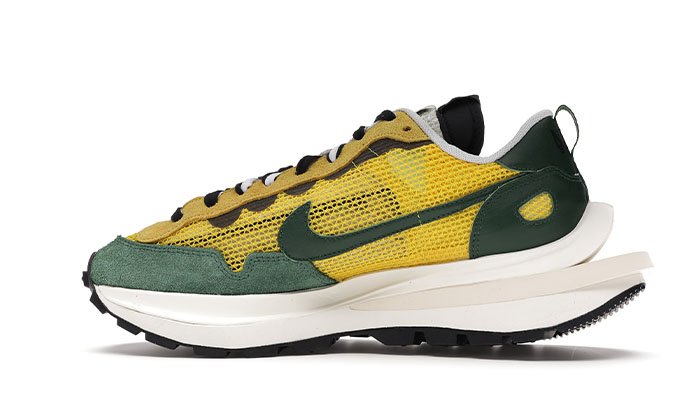 vapor waffle sacai tour